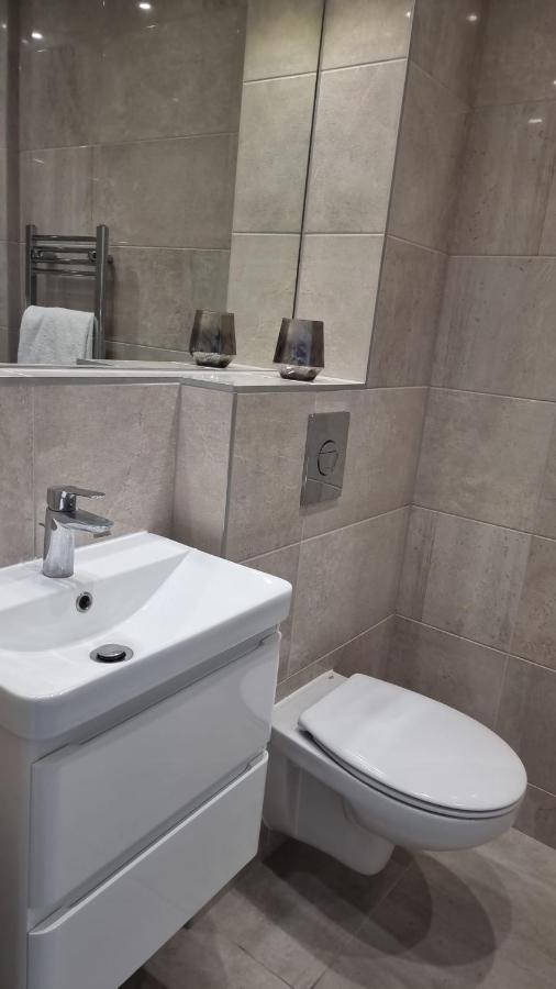 Jasmin Apartments - Luxury 1 & 2 Bedroom Units With Free Parking Bushey Εξωτερικό φωτογραφία