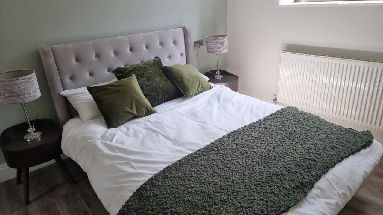 Jasmin Apartments - Luxury 1 & 2 Bedroom Units With Free Parking Bushey Εξωτερικό φωτογραφία